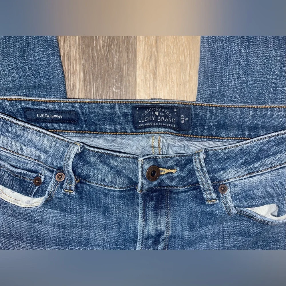 *2/$20* Lucky Brand Lolita Skinny Distressed Jeans. Women’s 8/29 - Picture 3 of 5